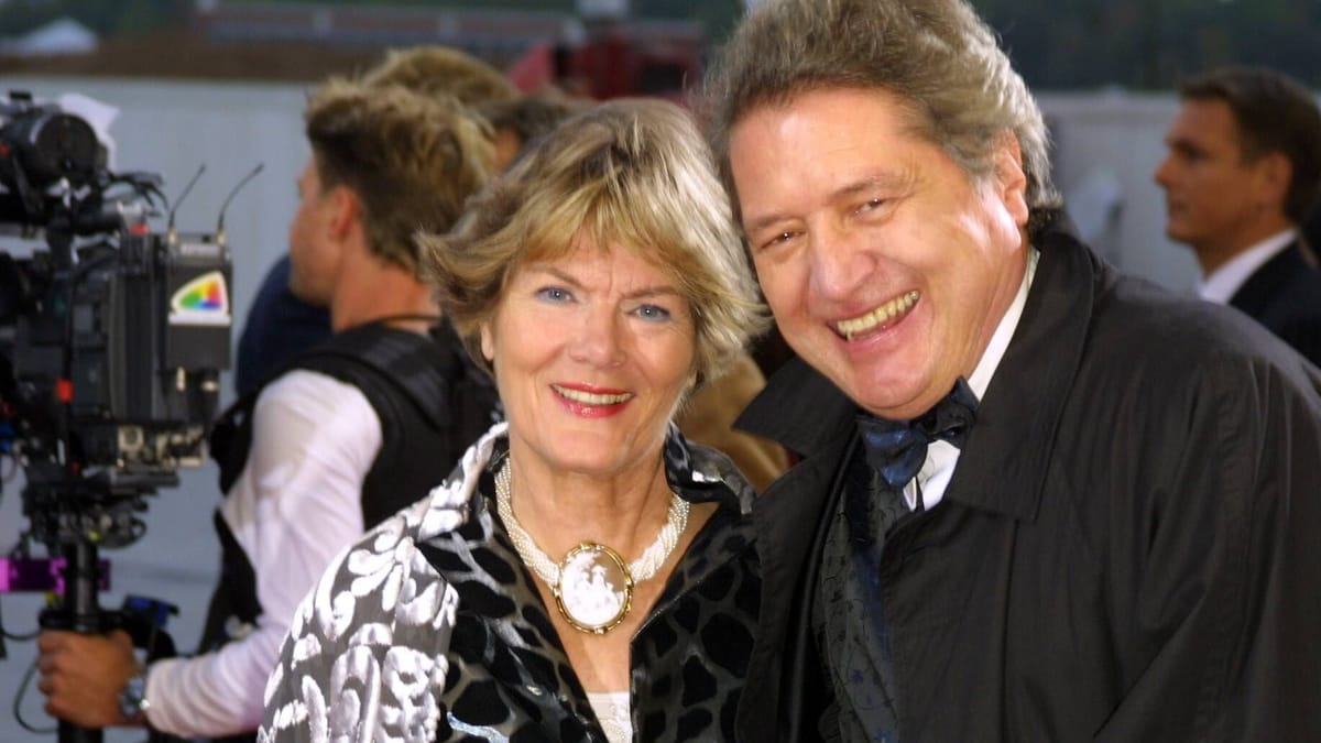 Wie alt ist die Ehefrau von Christian Quadflieg, Renate Reger?