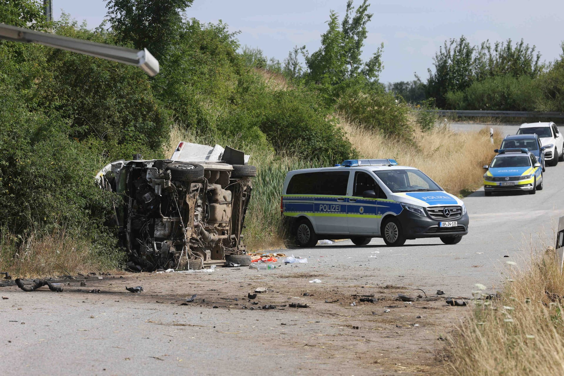 Tragisches Ende: Ein Flüchtling stirbt beim einem Unfall eines Schleuser-Fahrzeugs