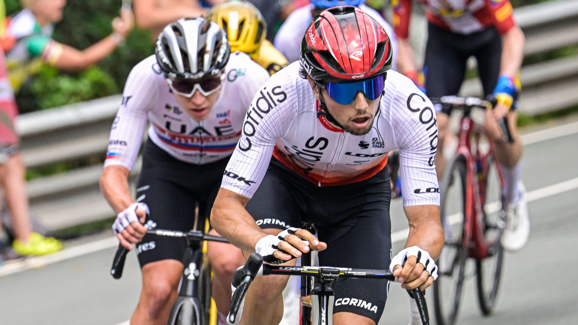 Tadej Pogacar vom UAE-Team bei der Tour de France (Archivbild): Über Funk gab es einen skurrilen Spruch an die Radsportler.