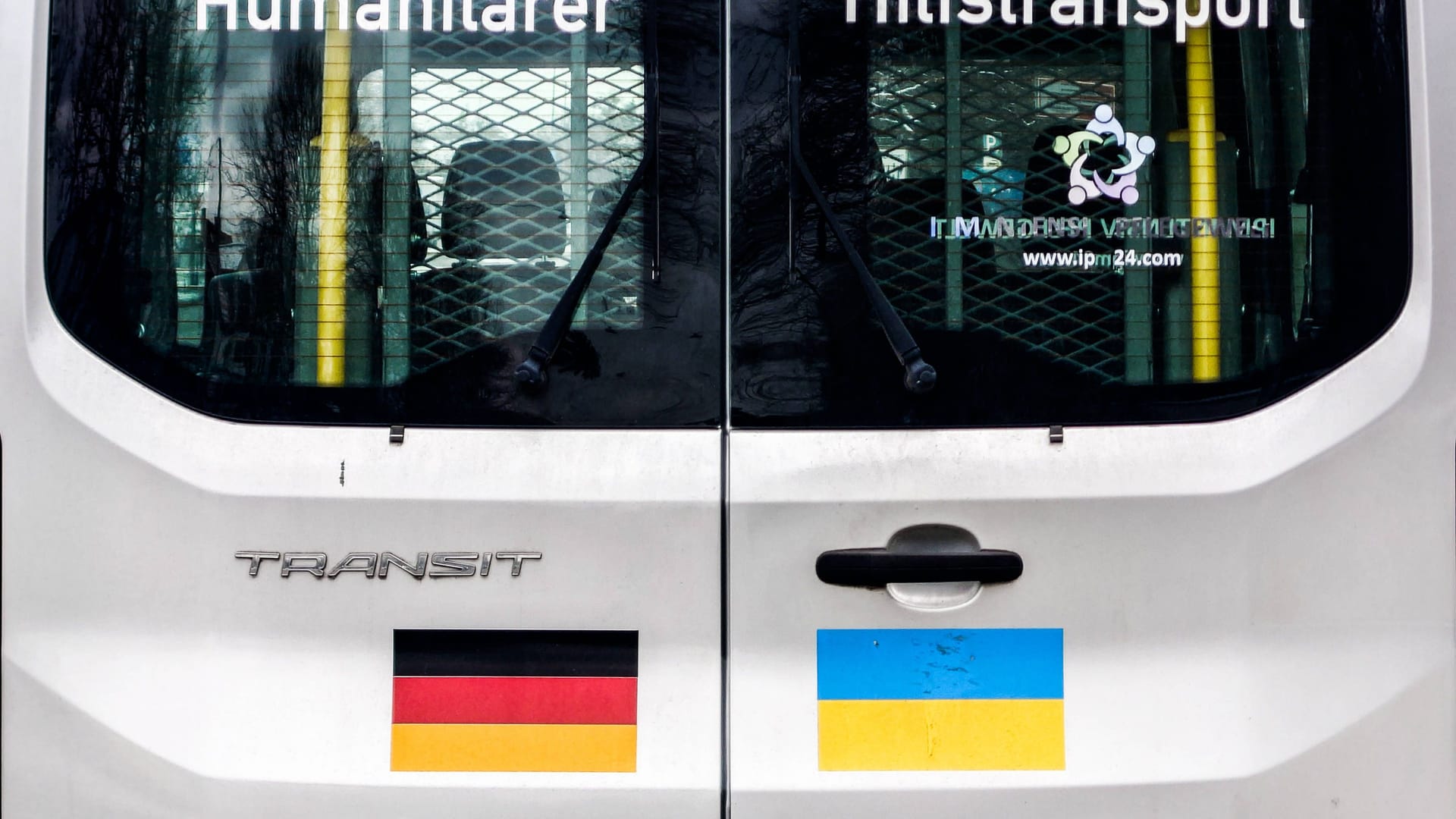 Ein Hilfstransport für die Ukraine (Archivbild): In der Nacht kam es in Berlin zu einer Brandstiftung. Ein Hilfstransport für die Ukraine (Archivbild): In der Nacht kam es in Berlin zu einer Brandstiftung.