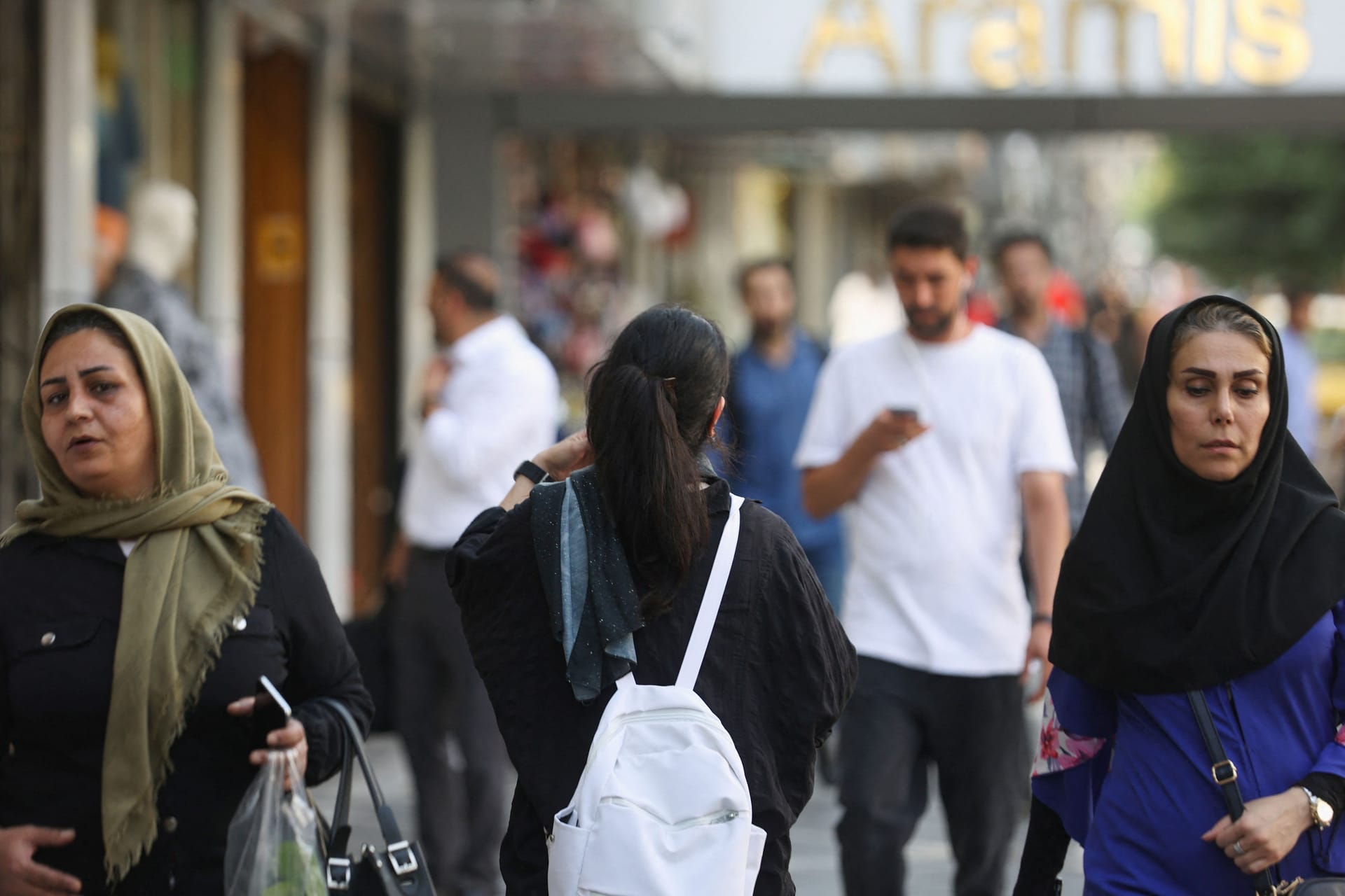 Eine Frau ohne Hidschab im Iran (Archivbild): "Am Anfang habe ich mich gefürchtet."