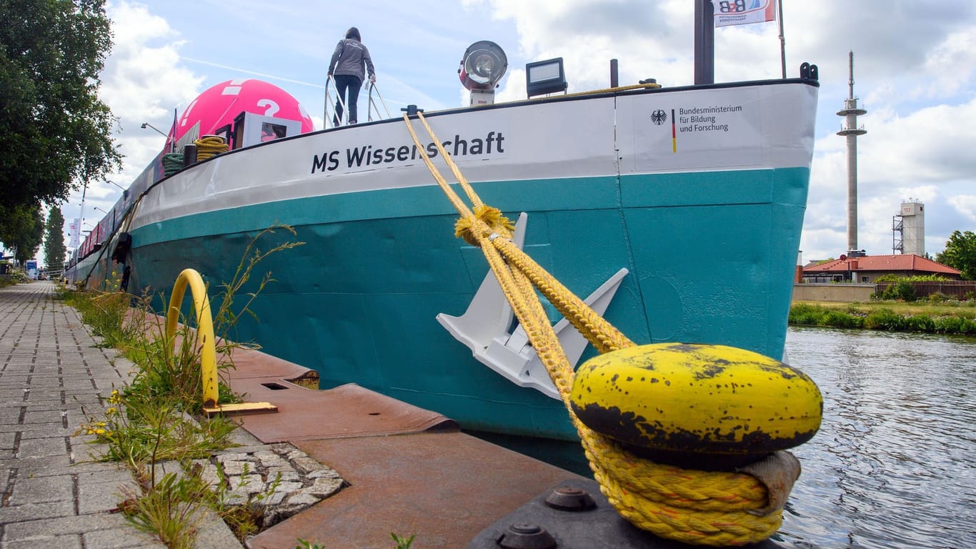 Wissenschaftsschiff hält an acht Orten in NRW
