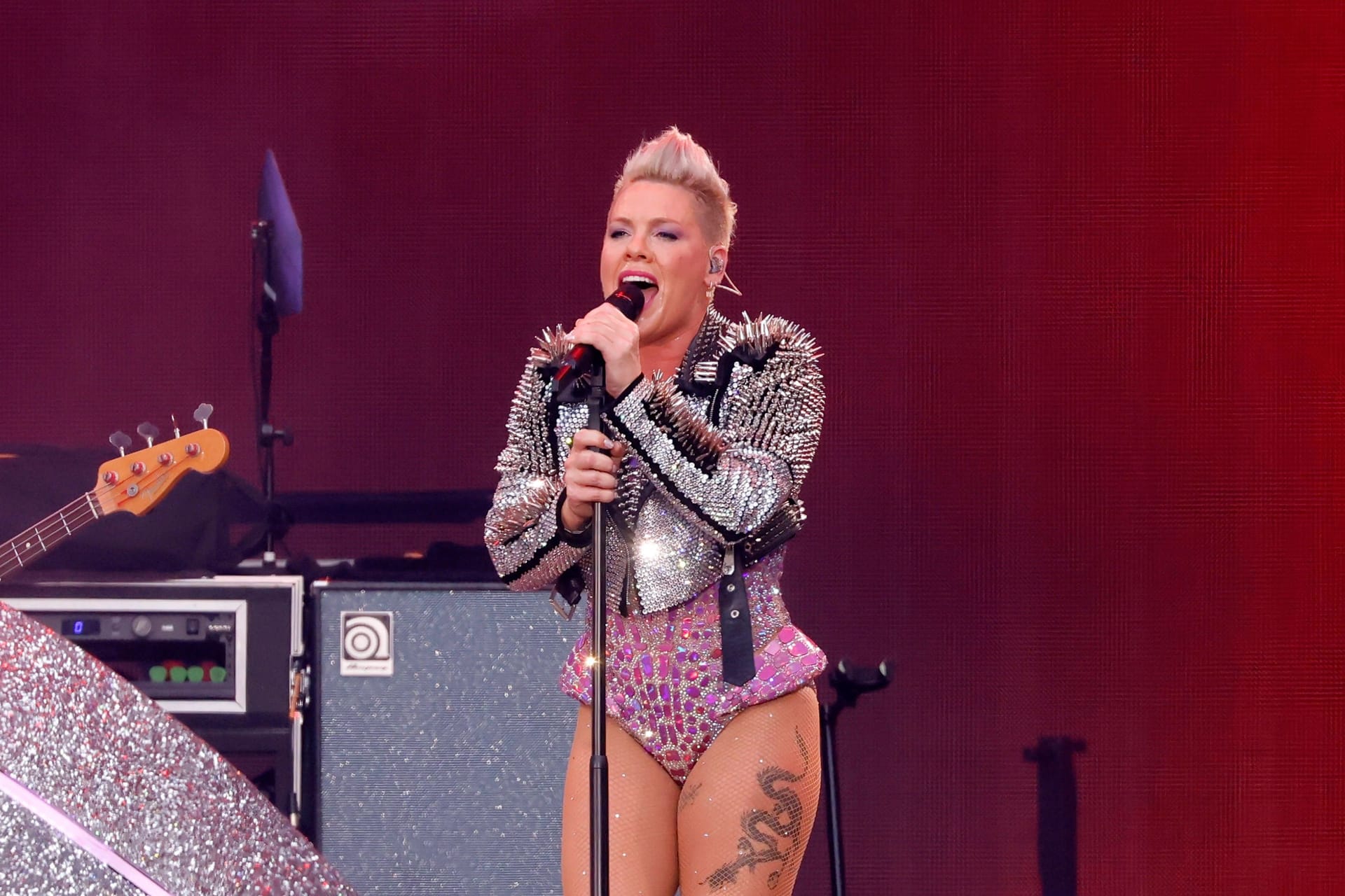 Sängerin Pink bei einem Konzert ihrer "Summer Carnival"-Tour (Archivbild): Die Sängerin tritt in Deutschland unter anderem in Köln, München und Hannover auf.