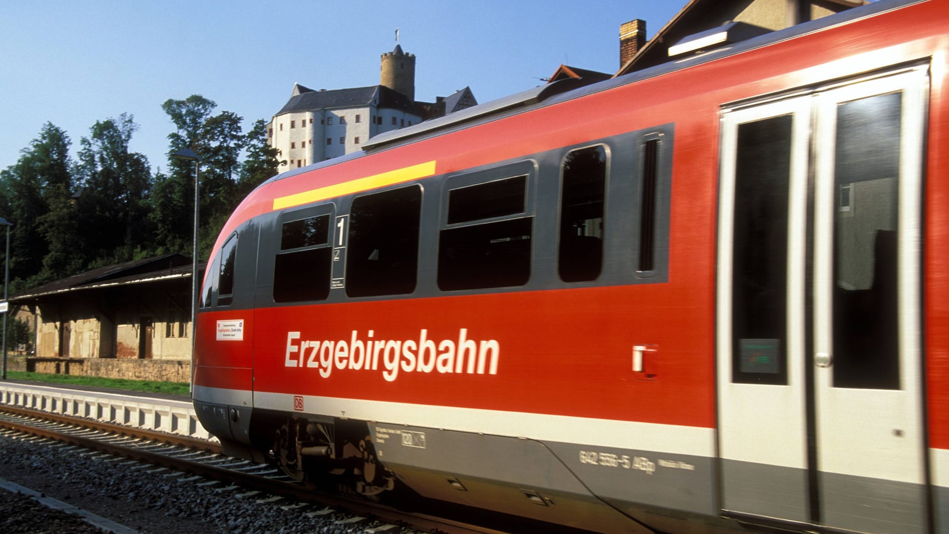 Ein Zug der Erzgebirgsbahn (Symbolbild).