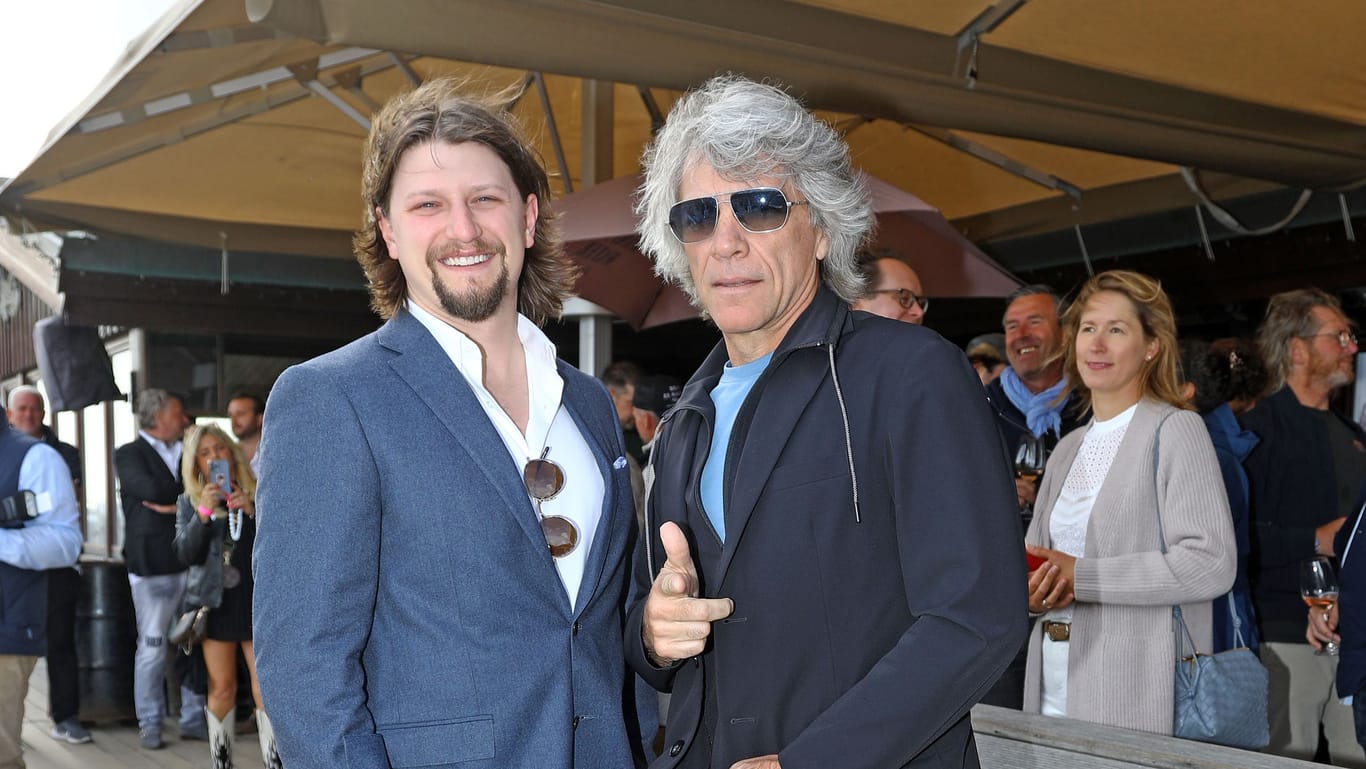 Jon Bon Jovi und sein Sohn Jesse auf Sylt: Noch am selben Abend ging es weiter nach London.
