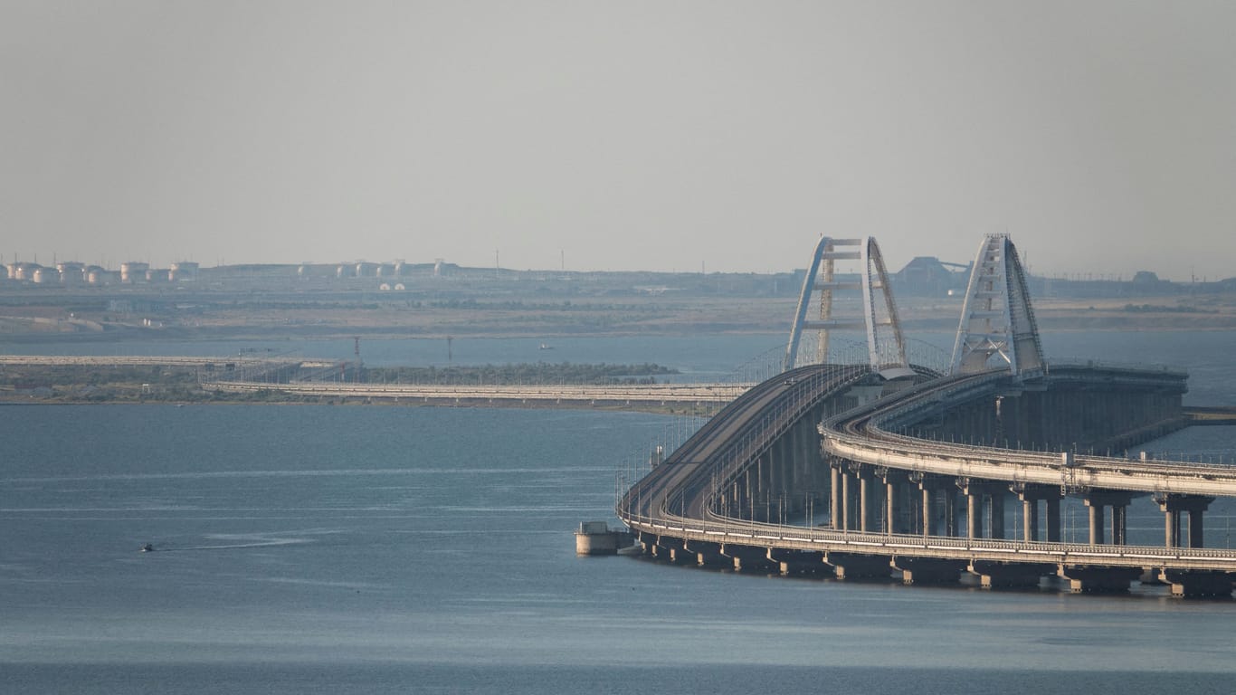 Krimbrücke: Sie gilt als Prestigeobjekt des Kreml.