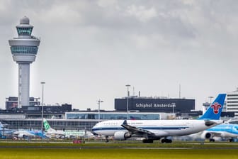 Amsterdam Schiphol: Flughafen