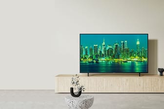 Amazon reduziert großen Panasonic-Fernseher auf neuen Rekord-Tiefpreis.