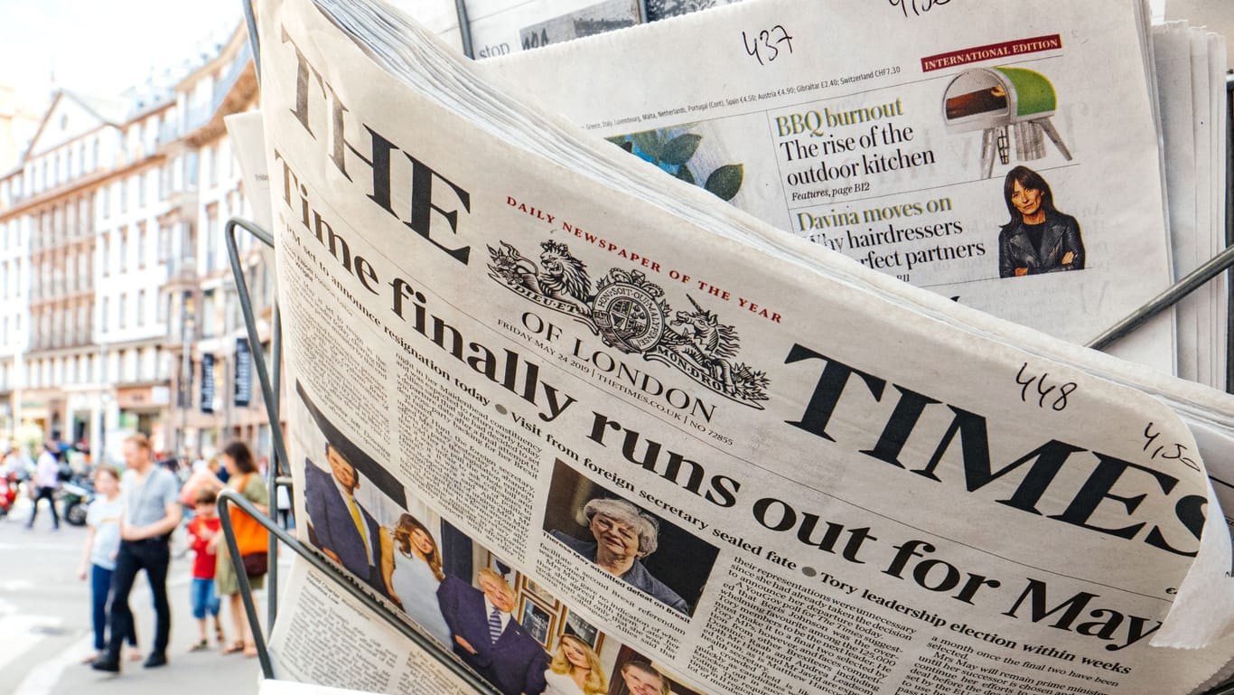 Die britische Zeitung "The Times" zeigt sich besorgt über die Rekordwerte der AfD in den Umfragen. Auch der Rechtsruck in anderen EU-Ländern zieht Kritik auf sich.