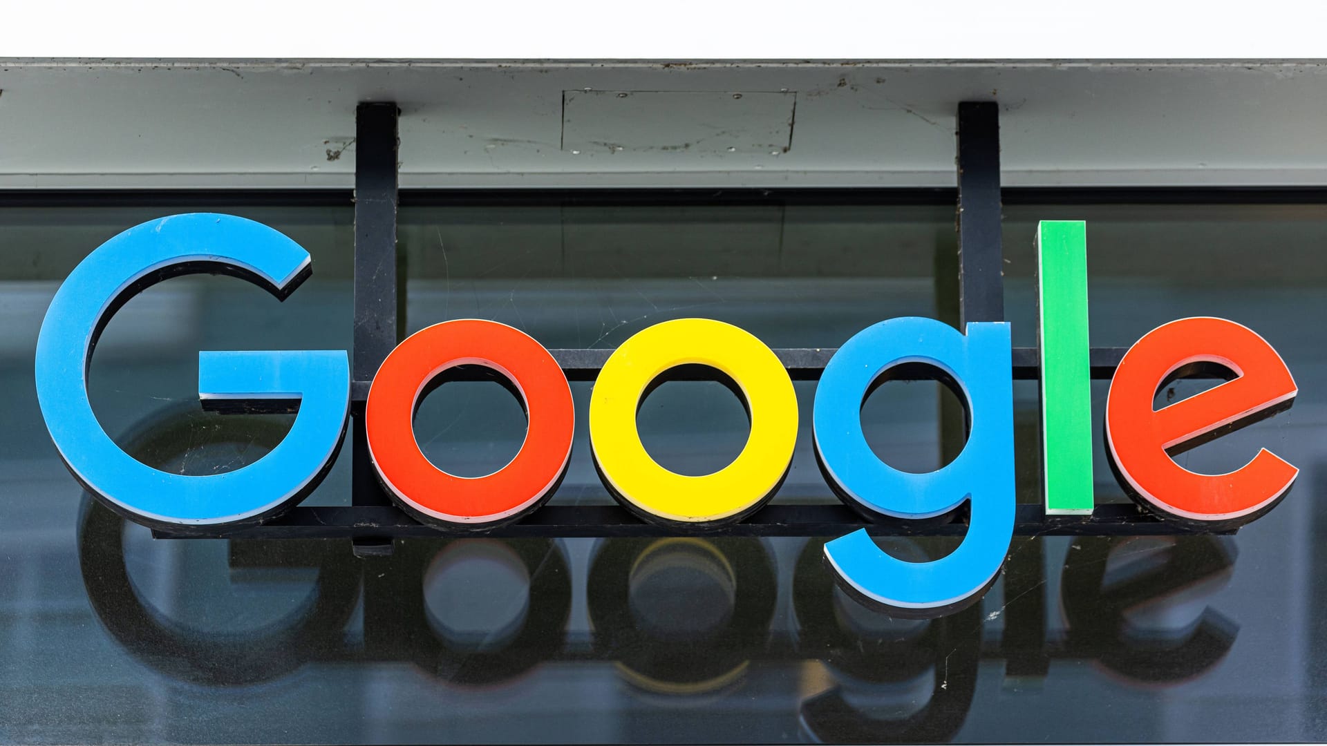 Forschung an neuen KI-Modellen: Google möchte sein hauseigenes Übersetzer-Tool mittels Künstlicher Intelligenz für die Zukunft wappnen. Forschung an neuen KI-Modellen: Google möchte sein hauseigenes Übersetzer-Tool mittels Künstlicher Intelligenz für die Zukunft wappnen.
