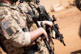 Soldaten der Bundeswehr im Camp Castor in Gao, Mali, Anfang des Jahres: Bis Ende Dezember sollen sie und andere Blauhelm-Truppen das Land verlassen - die UN-Friedensmission wird beendet.