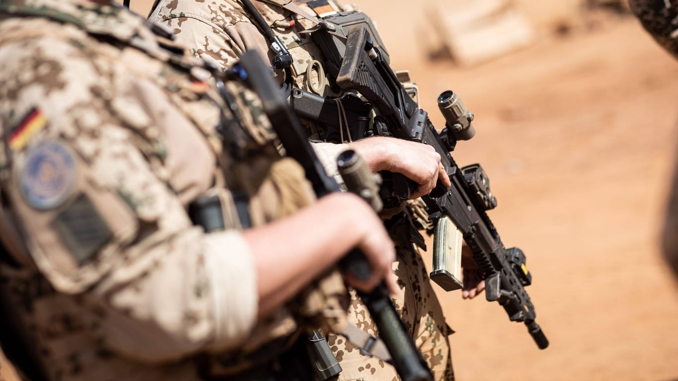 Soldaten der Bundeswehr im Camp Castor in Gao, Mali, Anfang des Jahres: Bis Ende Dezember sollen sie und andere Blauhelm-Truppen das Land verlassen - die UN-Friedensmission wird beendet.