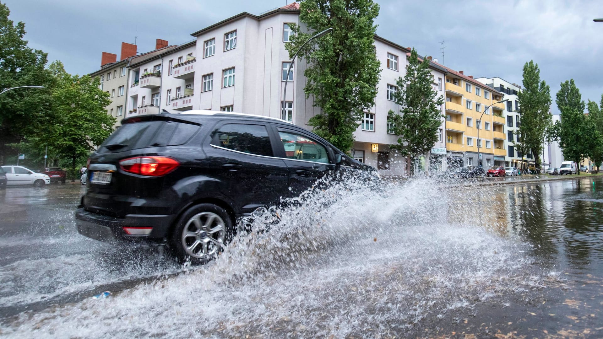 Unwetterfolgen in Berlin (Archivfoto): In den letzten Wochen kam es in der Hauptstadt immer wieder zu Überschwemmungen nach Sommergewittern.