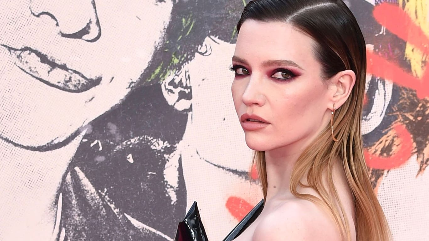 Talulah Riley: Die Schauspielerin meldet sich mit privaten Neuigkeiten bei ihren Fans.