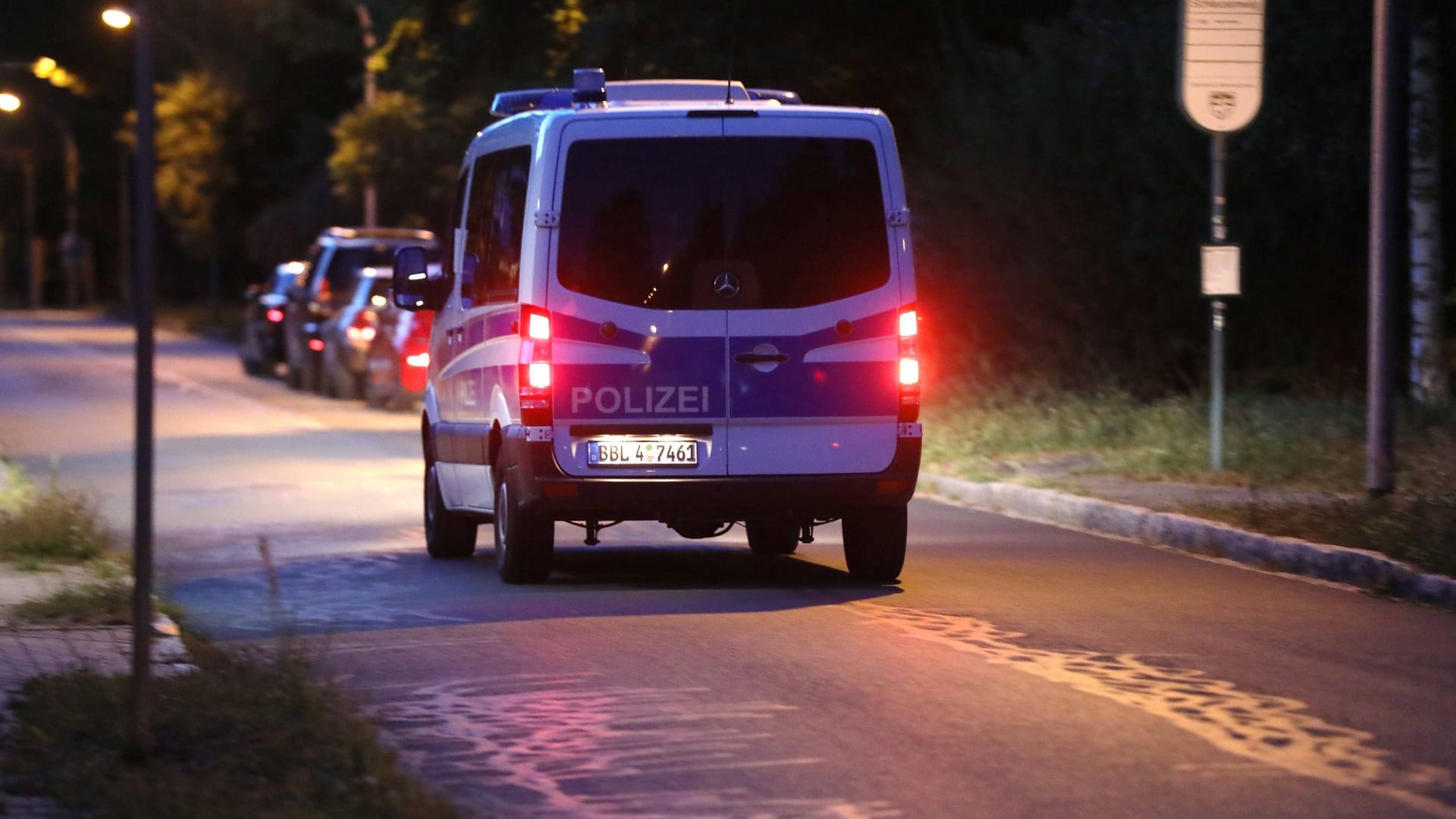 Polizei in Brandenburg (Symbolfoto): Eine Messerattacke beschäftigt die Behörden.