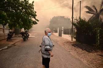 Feuer in der Region Attika: Überall in Griechenland herrscht aktuell eine hohe Brandgefahr.