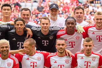 Das offizielle Mannschaftsfoto des FC Bayern: Der Kader des Rekordmeisters wird sich in den kommenden Wochen allerdings wohl noch ziemlich verändern.