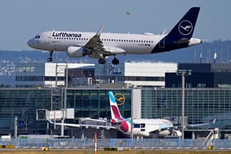 Flughafen Frankfurt (Symbolbild): Deutsche Flughäfen sind in diesem Jahr unbeliebter geworden.