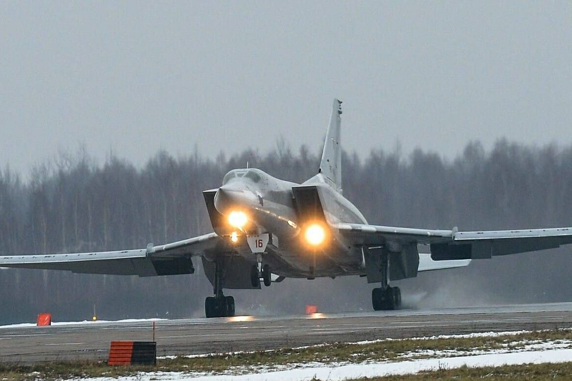 Ein Tu-22M3 Bomber (Symbolbild): Flugzeuge dieses Typs sollen vom Flughafen Pulkovo abgehoben sein.