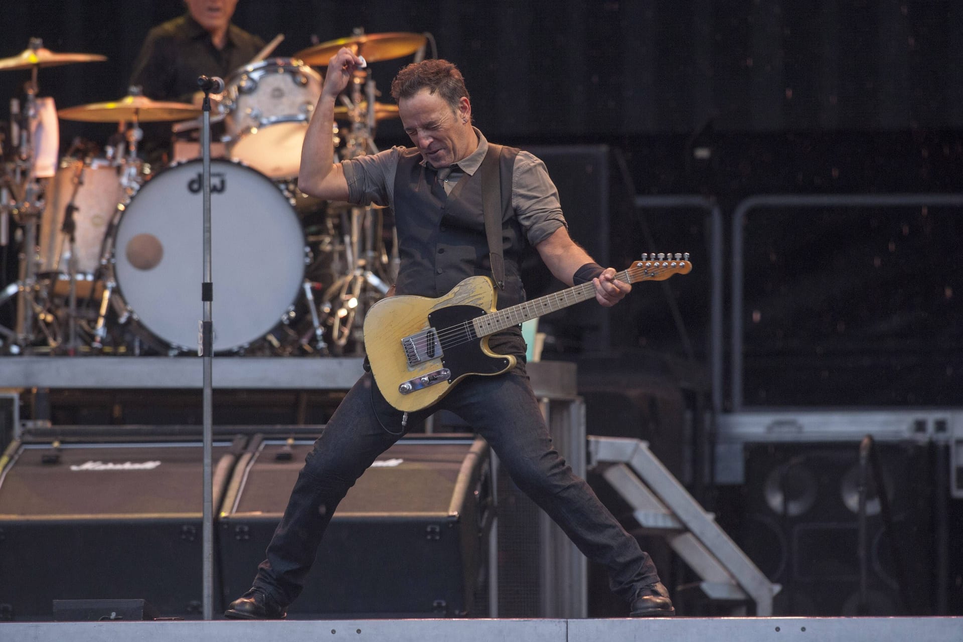 Bruce Springsteen vor genau zehn Jahren im Olympiastadion (Archivbild): Jetzt kommt der Rockstar zurück in die bayerische Landeshauptstadt.