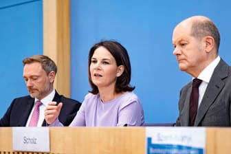 Christian Lindner, Annalena Baerbock und Olaf Scholz: Die Ampel käme derzeit auf 40 Prozent.