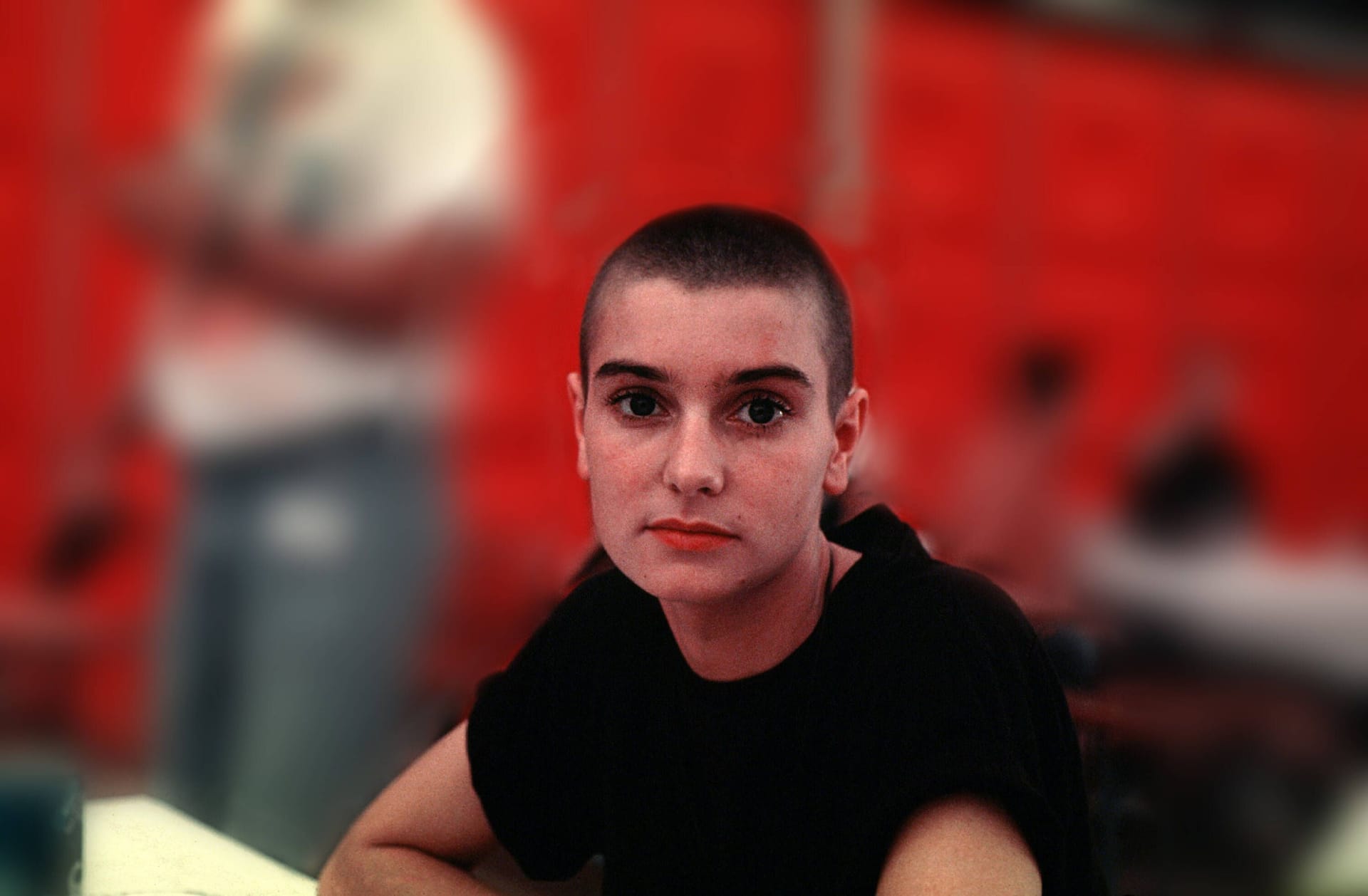 Sinéad O'Connor: Die Musikerin machte ihre Frisur zum Markenzeichen.