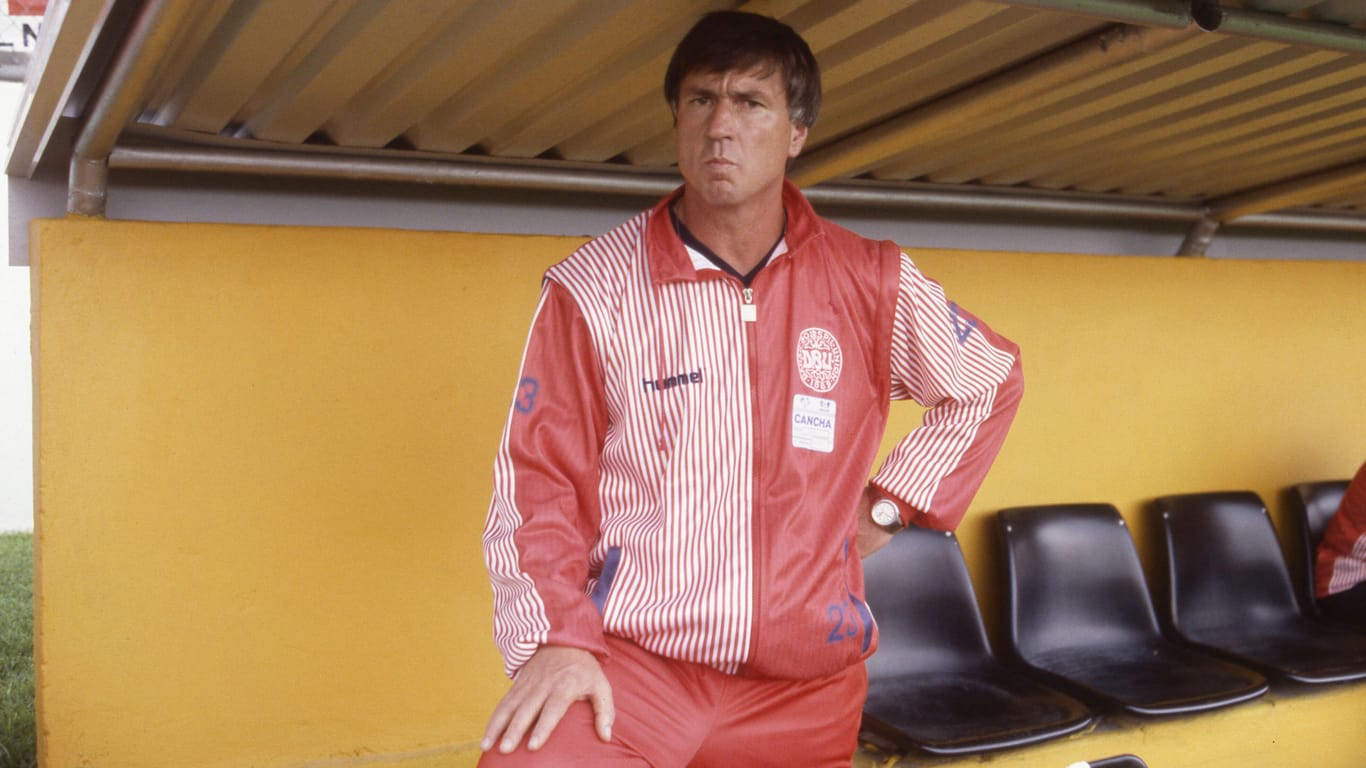 Der damalige dänische Trainer Sepp Piontek im Outfit mit der gleichen Optik.