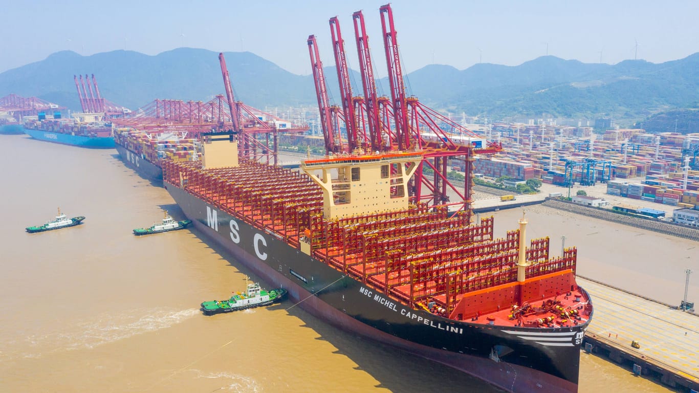 Die "MSC Michel Cappellini" im Hafen von Ningbo in China: Am Montag wird das Schiff getauft.