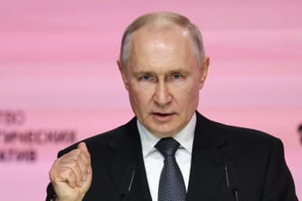 Wladimir Putin: Russlands Präsident spielt das Atomwaffenarsenal gegen den Westen aus.