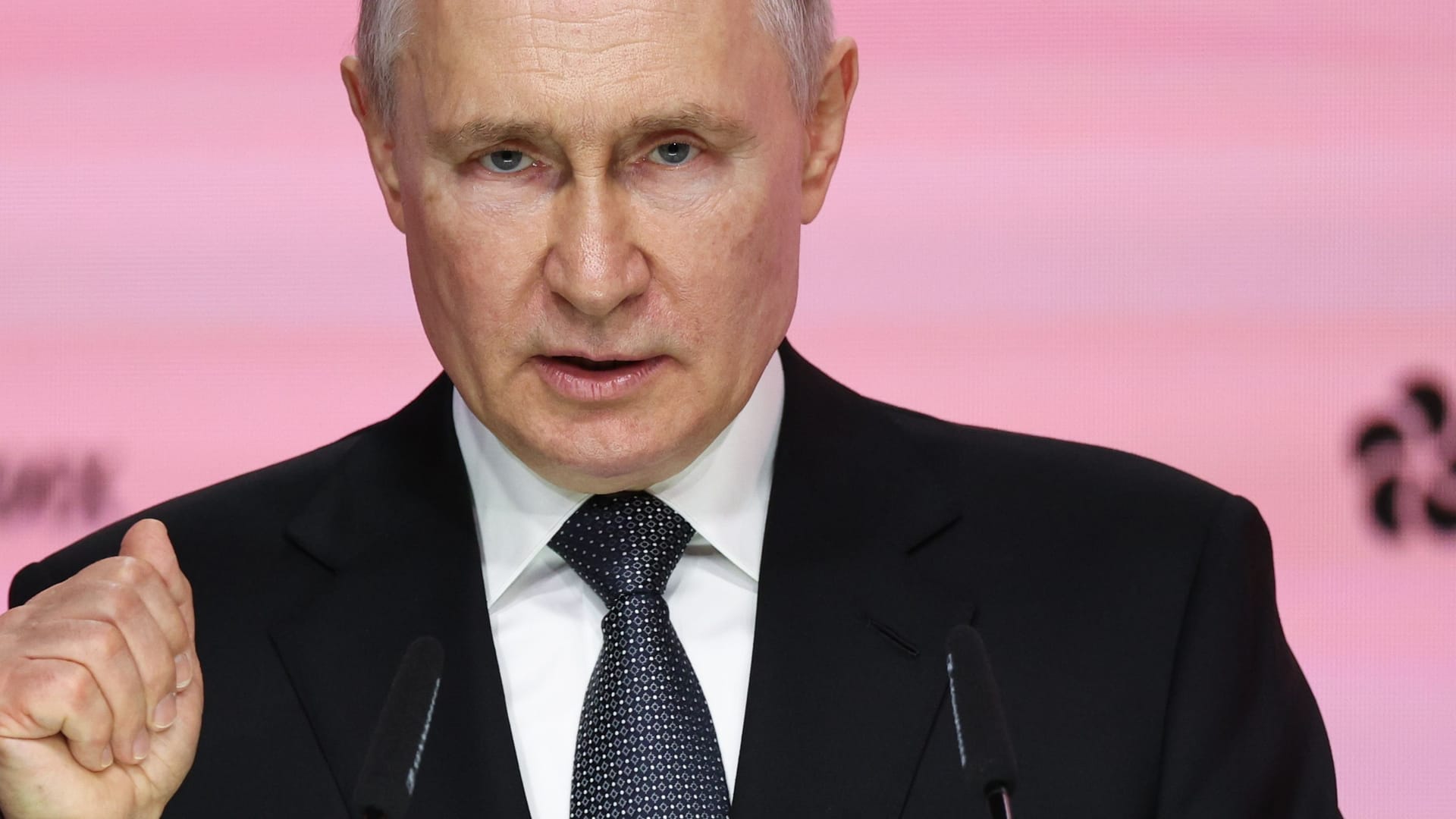 Wladimir Putin: Russlands Präsident spielt das Atomwaffenarsenal gegen den Westen aus.