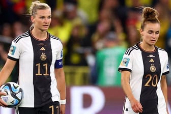 Enttäuscht: Alexandra Popp (li.) und Lina Magull im Spiel gegen Kolumbien.