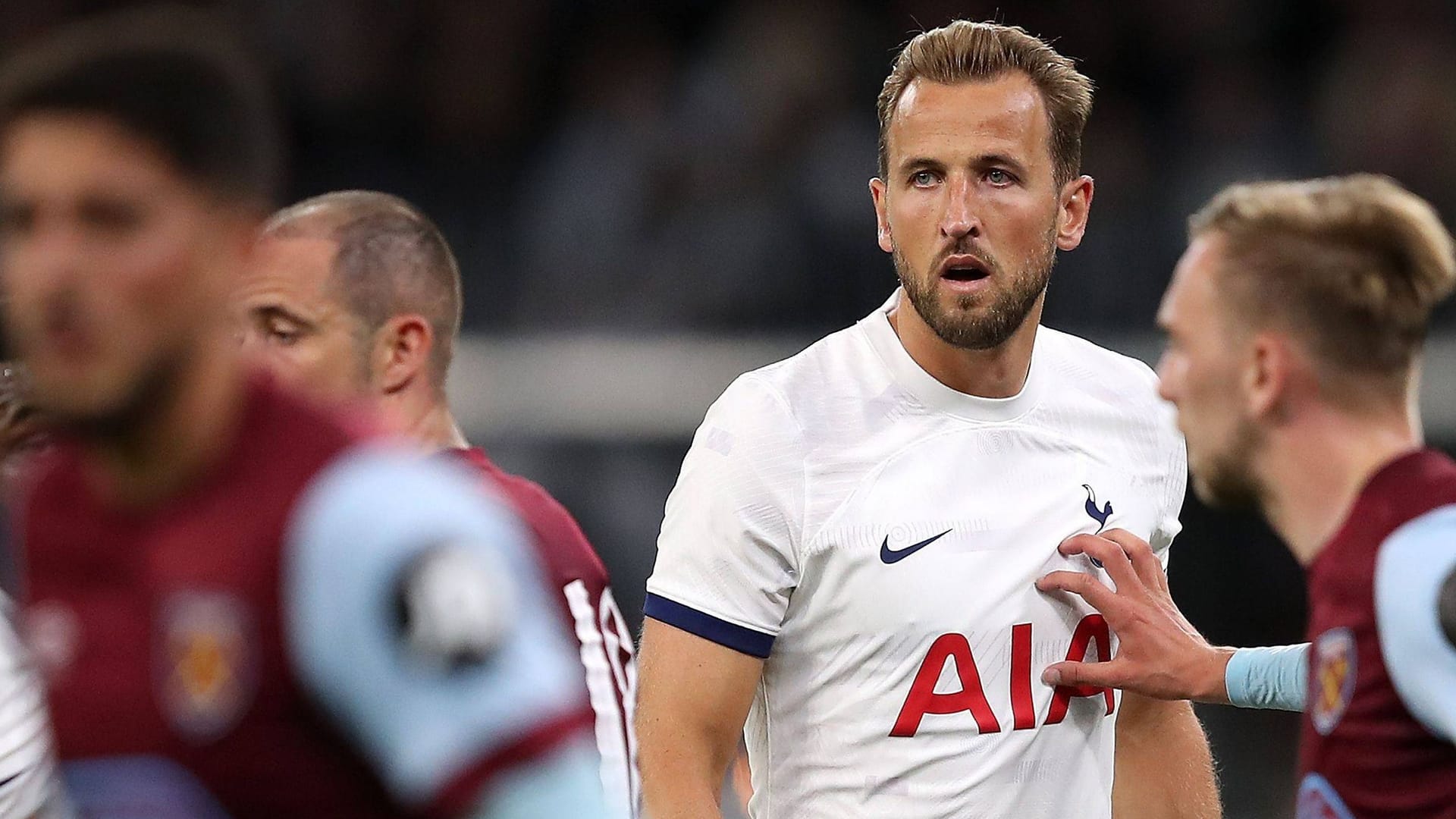 Harry Kane (Mitte): Der Engländer ist derzeit mit Tottenham in der Saisonvorbereitung.