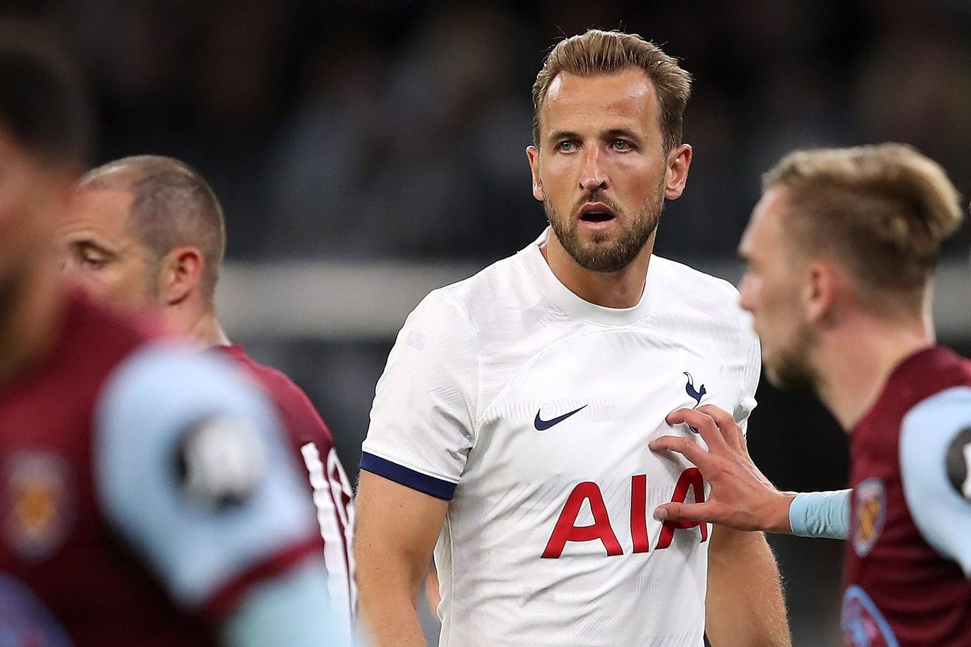 Harry Kane (Mitte): Der Engländer ist derzeit mit Tottenham in der Saisonvorbereitung.