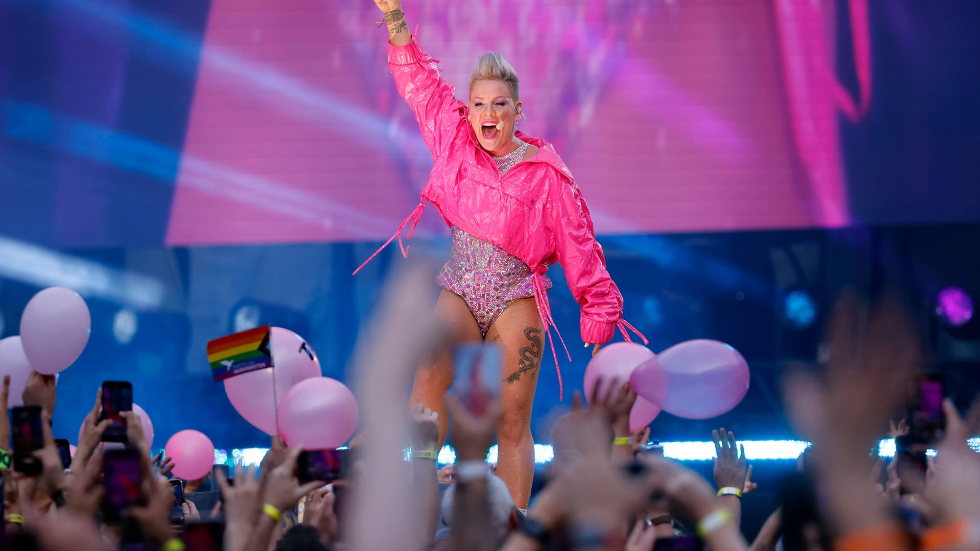 Pink bei einem Konzert in Köln (Archivbild): Am 12. und 13. Juli 2023 spielt die Sängerin in Hannover. Pink bei einem Konzert in Köln (Archivbild): Am 12. und 13. Juli 2023 spielt die Sängerin in Hannover.