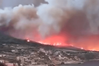 Feuer in Algerien: Mindestens 1.500 Menschen wurden evakuiert.