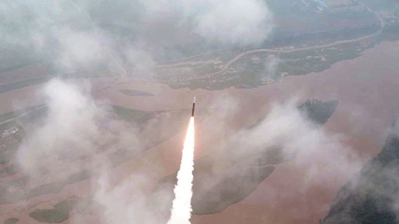 Eine nordkoreanische Rakete (Archivbild): Erneut soll es Testabschüsse gegeben haben.