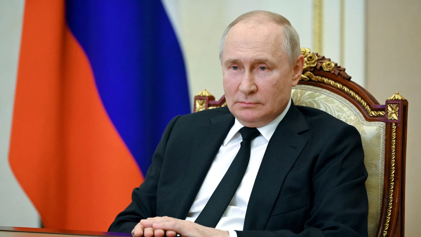Wladimir Putin, Präsident von Russland (Archivbild): Das Militär habe lange nicht gewusst, wie zu handeln ist, so Beamte.