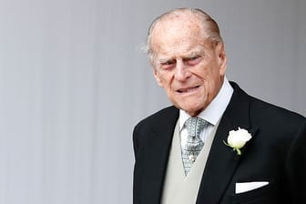 Prinz Philip: Er wurde durch seine Heirat mit Queen Elizabeth II. Teil des britischen Hofes.