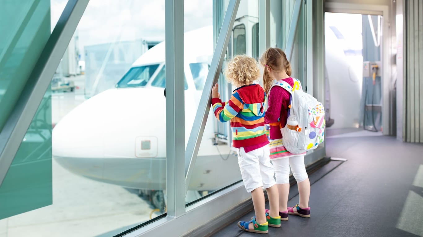 Mit der richtigen Vorbereitung können Kinder und Jugendliche auch alleine fliegen.
