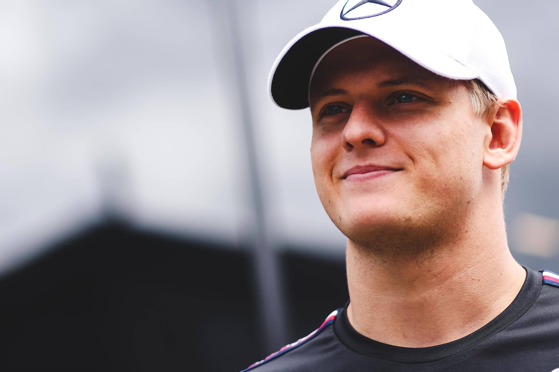 Mick Schumacher: Der Motorsportler ist offenbar verliebt.