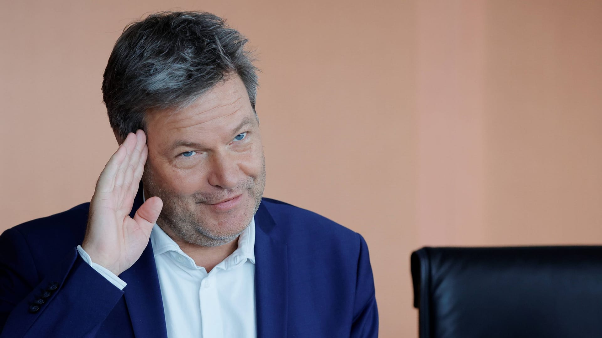 Bundeswirtschaftsminister Robert Habeck: Eines seiner Vorhaben sorgt auf Rügen für ungewöhnlichen Widerstand. Bundeswirtschaftsminister Robert Habeck: Eines seiner Vorhaben sorgt auf Rügen für ungewöhnlichen Widerstand.