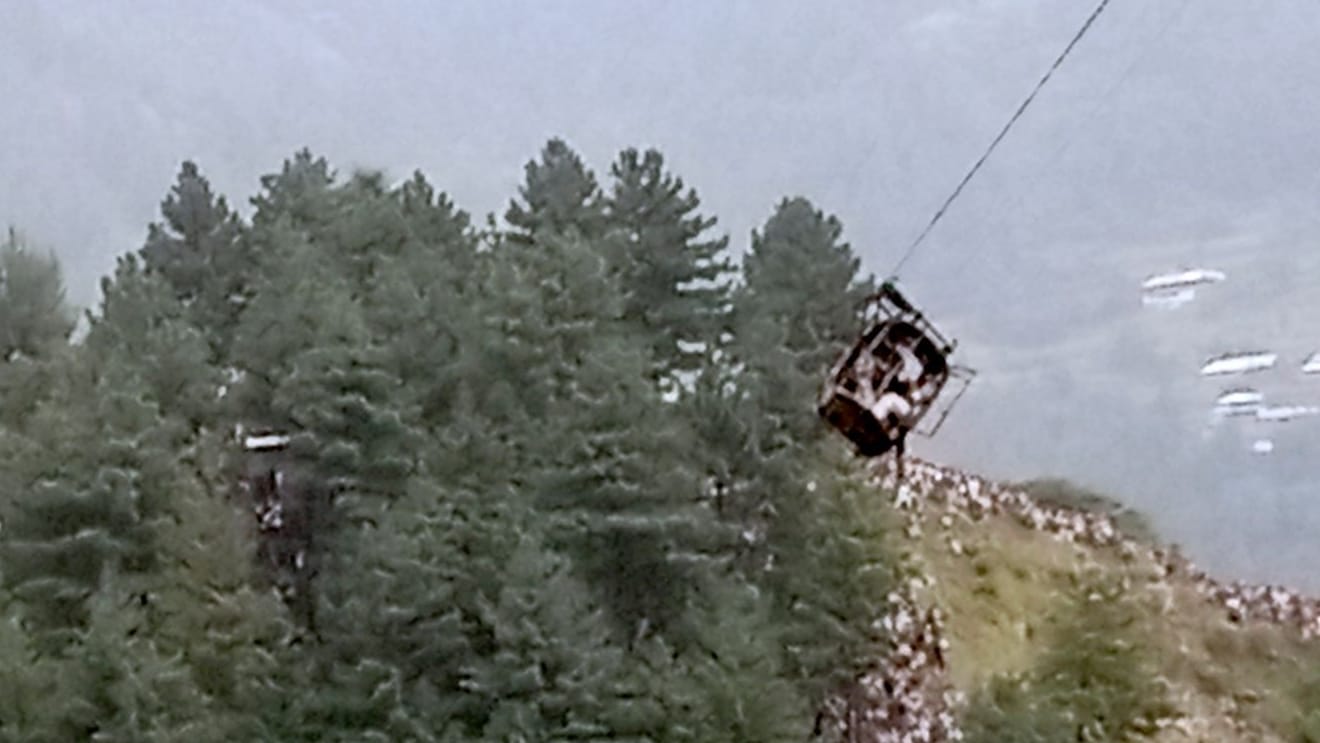 Die verunglückte Seilbahn in Pakistan: Der Besitzer ist nach dem Vorfall festgenommen worden. Die verunglückte Seilbahn in Pakistan: Der Besitzer ist nach dem Vorfall festgenommen worden.