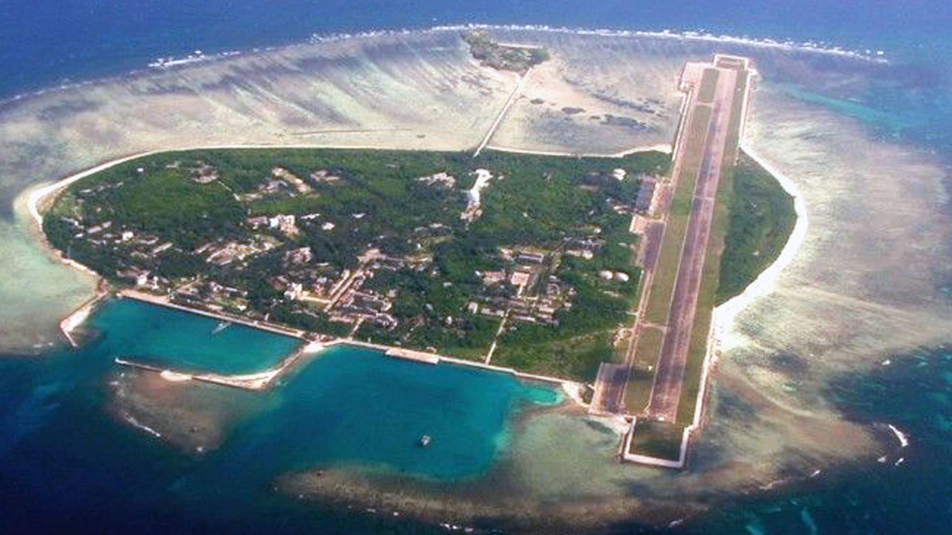 Auf der Woody-Insel befindet sich bereits eine Landebahn (Archivbild). China soll auf einer weiteren Paracel-Insel Baumaßnahmen durchführen.