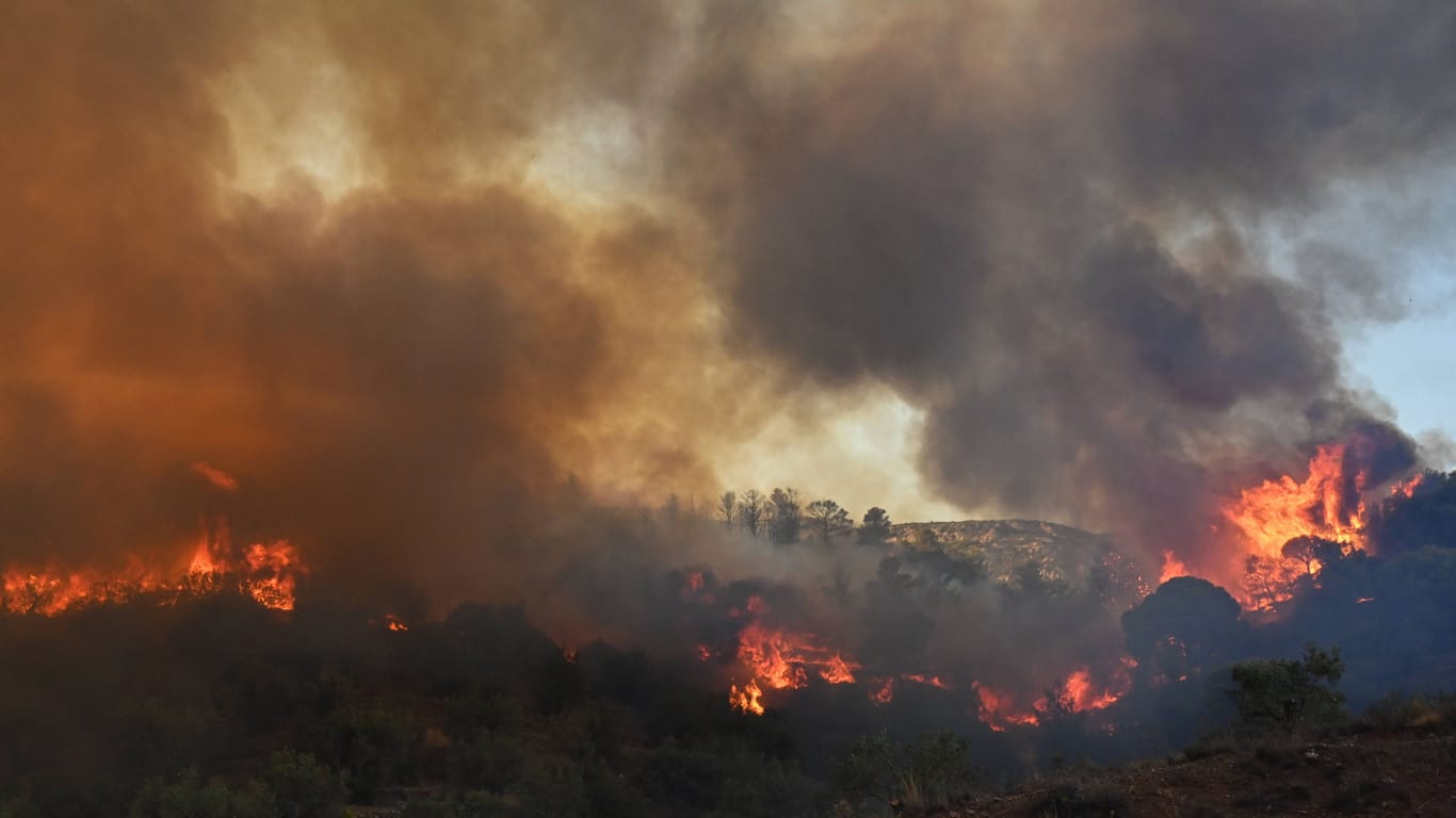 Feuer nördlich von Athen: Seit Tagen wüten Brände in Griechenland.