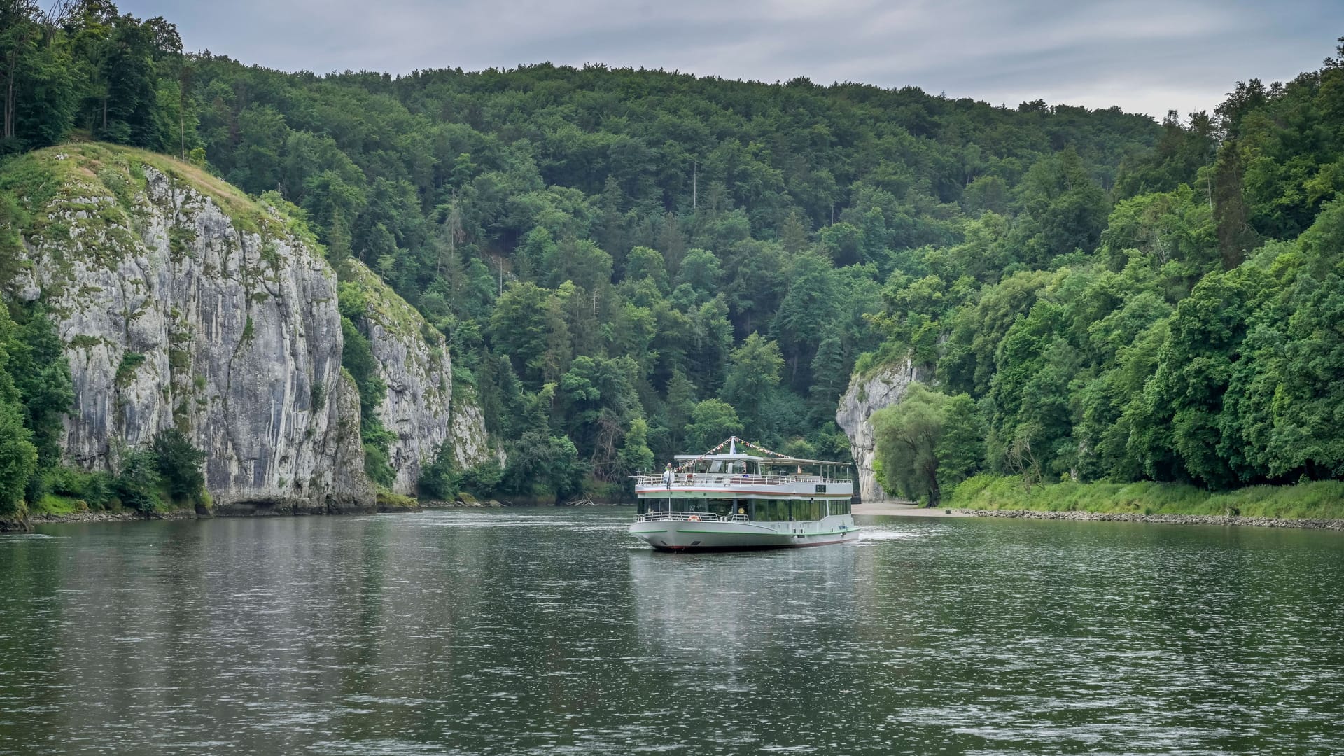 Donaudurchbruch bei Weltenburg: Mitten in Bayern sieht es fast aus wie in Thailand.