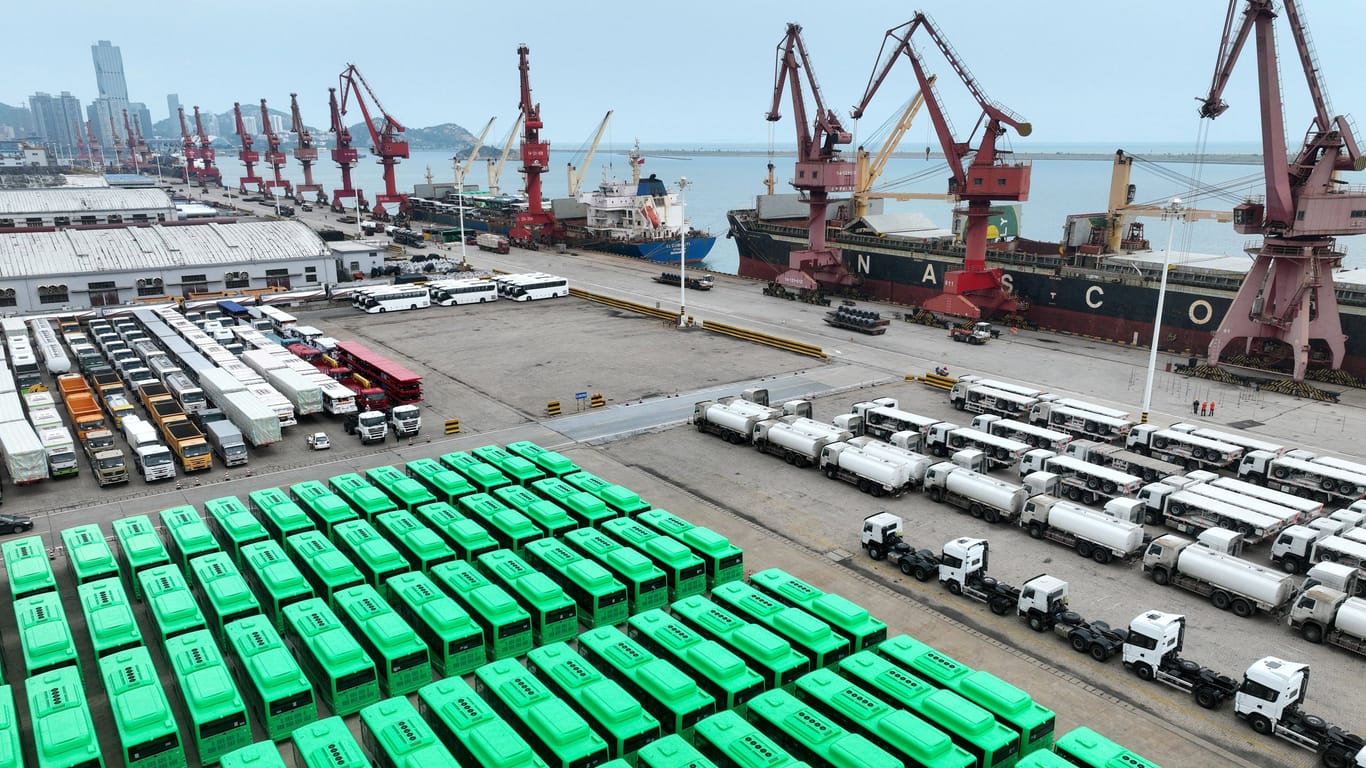 Hafen in Lianyungang (Symbolbild): Chinas Wirtschaft schwächelt.