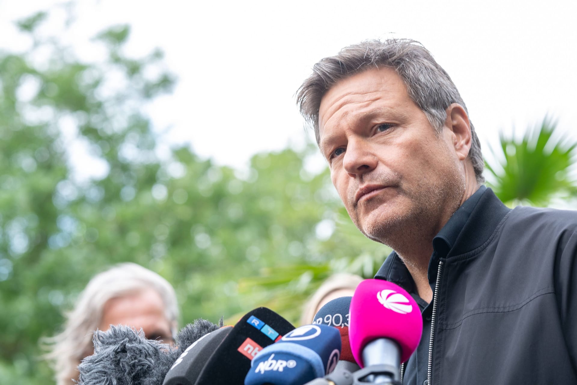 Robert Habeck (Archivbild): Das vom Wirtschaftsministerium ausgearbeitete Heizungsgesetz soll 2024 in Kraft treten.