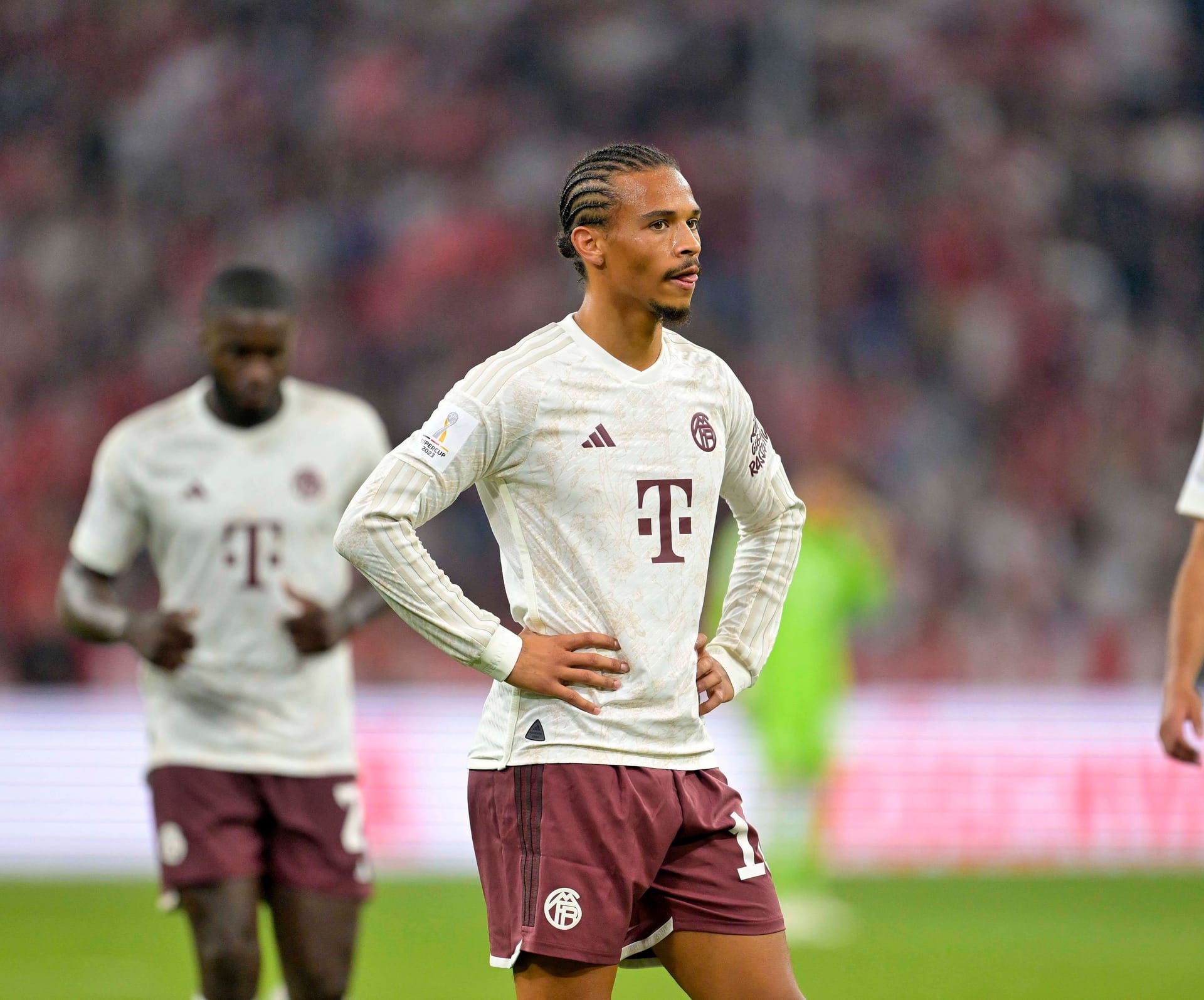 Leroy Sané: Setzte sich im Kampf um seinen Startelfplatz gegen Kingsley Coman durch. Bekam Sonderapplaus, weil er Werner den Ball ablief und somit einen gefährlichen Konter stoppte. Starker Schuss, der nur knapp vorbeiging (48.). Insgesamt nicht effektiv genug. Note 3