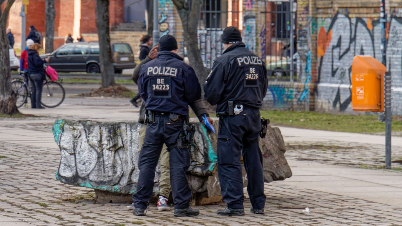 Polizei im Görlitzer Park: Ist er so schlimm wie sein Ruf?