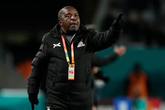 Bruce Mwape: Er ist der Trainer von Sambia.
